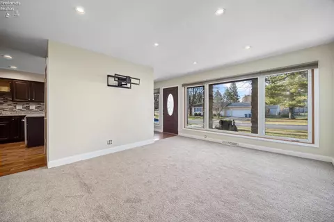 299 Valley View Dr, Huron, OH 44839 photo 14