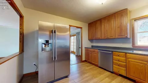49 Crestwood Dr, Willard, OH 44890 photo 6