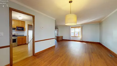 49 Crestwood Dr, Willard, OH 44890 photo 15