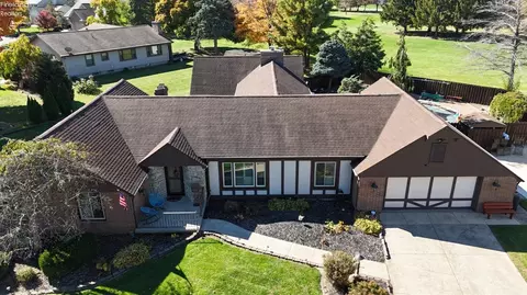 412 Morningside Ct, Sandusky, OH 44870