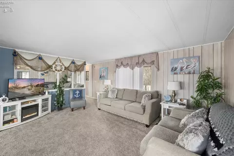 167 N Christopher Dr, Marblehead, OH 43440 photo 9