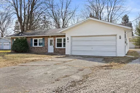26 Farmer St, Wakeman, OH 44889 photo 3