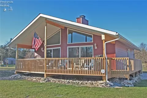 707 Monaghan Rd, Kelleys Island, OH 43438