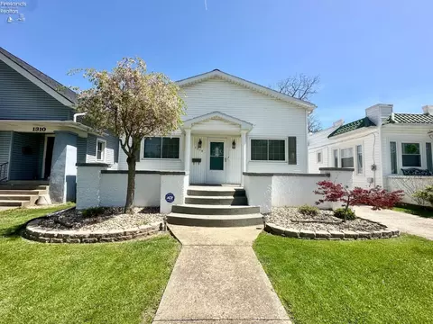 1314 Waverly Rd, Sandusky, OH 44870