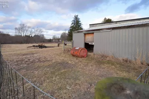 2188 Sr 101, Clyde, OH 43410 photo 11