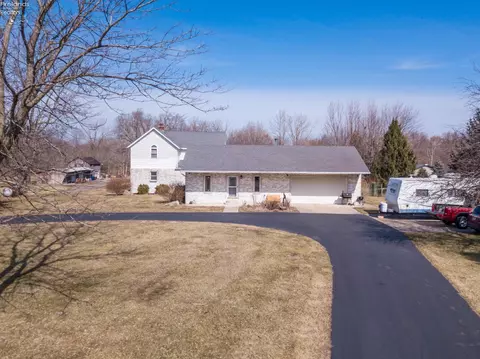 40 Laird Dr, Fremont, OH 43420