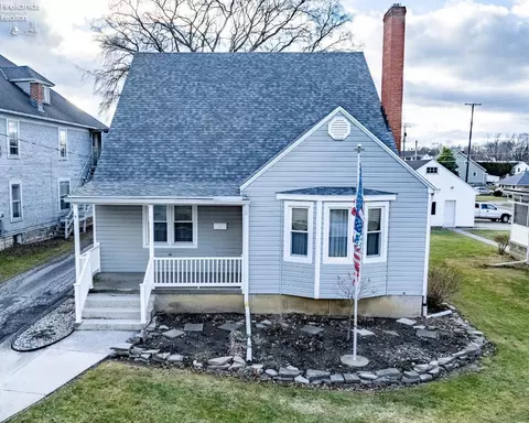 219 Greenwood, Bellevue, OH 44811
