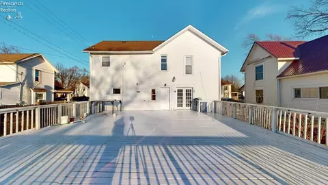 316 Park St, Willard, OH 44890 photo 5
