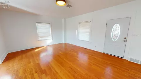 316 Park St, Willard, OH 44890 photo 9