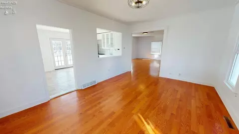 316 Park St, Willard, OH 44890 photo 11