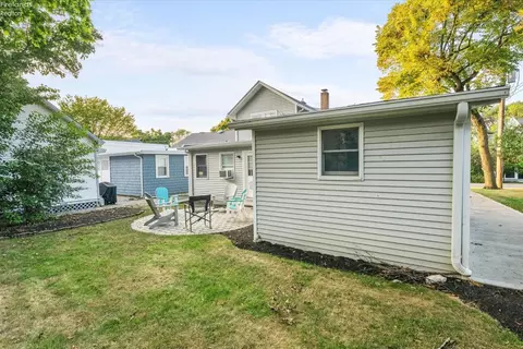 Exterior - 508 E 2nd St, Lakeside, OH 43440 photo 6 of 10