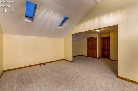 Bedroom - 826 Maple, Sandusky, OH 44870 photo 2 of 8