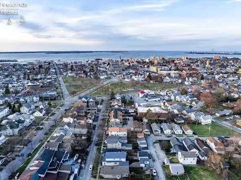 View/Area - 826 Maple, Sandusky, OH 44870 photo 1 of 3