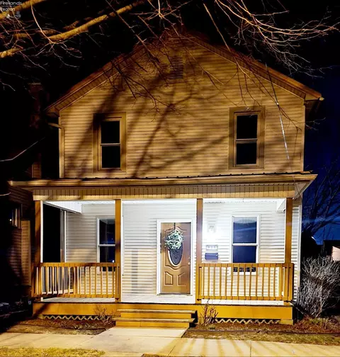 Exterior - 826 Maple, Sandusky, OH 44870 photo 2 of 9