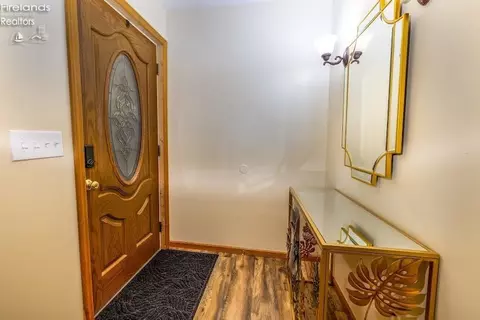 Entry Way - 826 Maple, Sandusky, OH 44870 photo 1 of 3