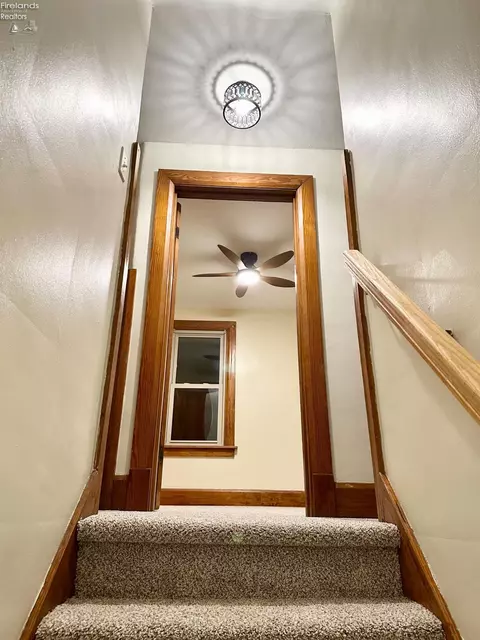 Entry Way - 826 Maple, Sandusky, OH 44870 photo 2 of 3