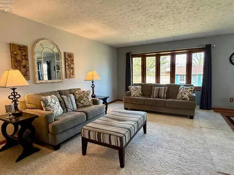 511 E Stoneway Dr, Sandusky, OH 44870 photo 7