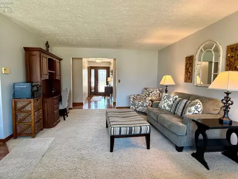511 E Stoneway Dr, Sandusky, OH 44870 photo 8