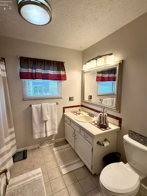 511 E Stoneway Dr, Sandusky, OH 44870 photo 26