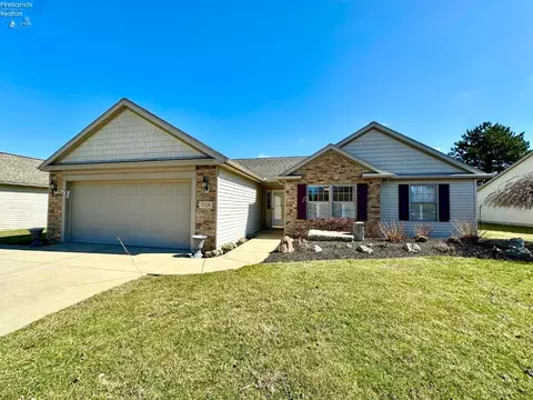 1706 Lake Frst, Huron, OH 44839