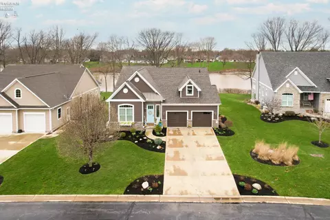 1121 Sheltered Brook Dr, Huron, OH 44839