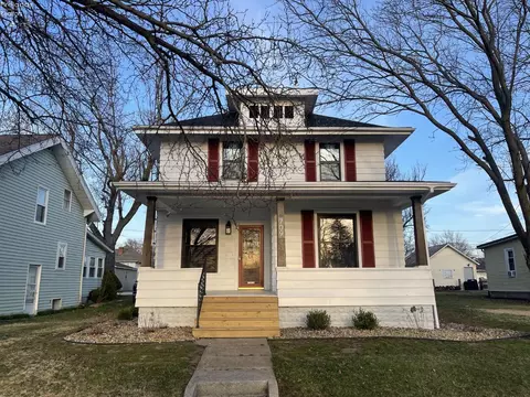 709 Park St, Willard, OH 44890 photo 2