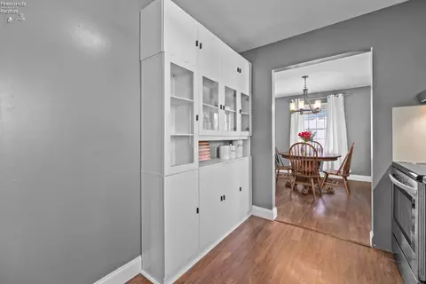 Entry Way - 615 Center, Huron, OH 44839 photo 1 of 1
