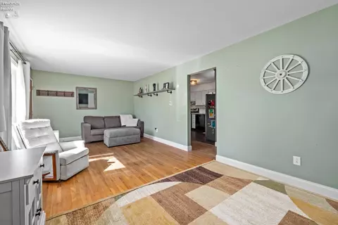 Living - 615 Center, Huron, OH 44839 photo 5 of 5