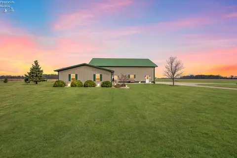 10071 W Toussaint East Rd, Oak Harbor, OH 43449
