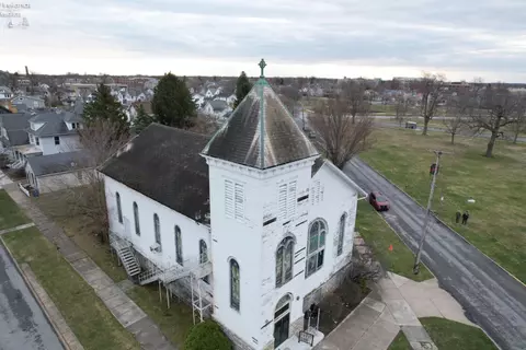806 W Jefferson St, Sandusky, OH 44870