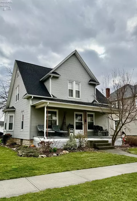 139 Ashford Ave, Bellevue, OH 44811