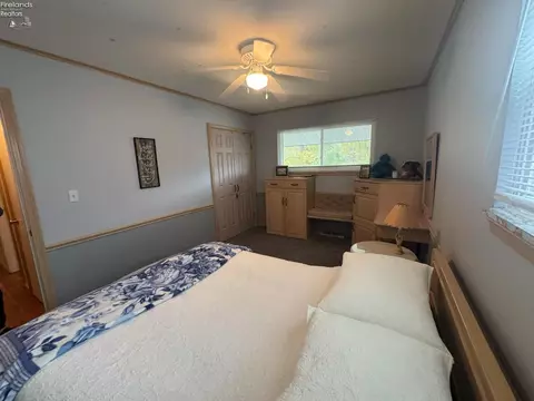 Bedroom - 2710 Scheid Rd, Huron, OH 44839 photo 4 of 10