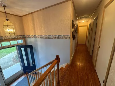 Entry Way - 2710 Scheid Rd, Huron, OH 44839 photo 2 of 4