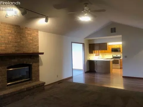 18 Windstone Dr, Findlay, OH 45840 photo 8