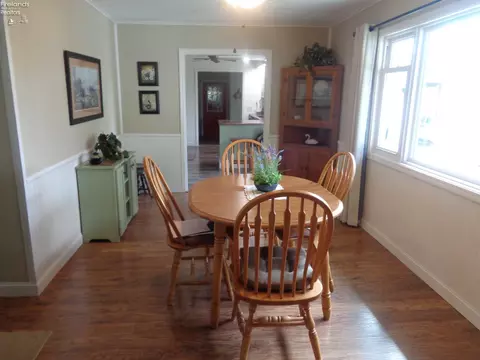 Dining - 3615 State Route 61, Willard, OH 44890 photo 1 of 2