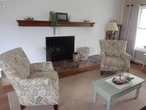 Living - 3615 State Route 61, Willard, OH 44890 photo 2 of 3