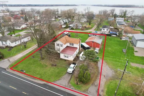7121 E Harbor Rd, Marblehead, OH 43440