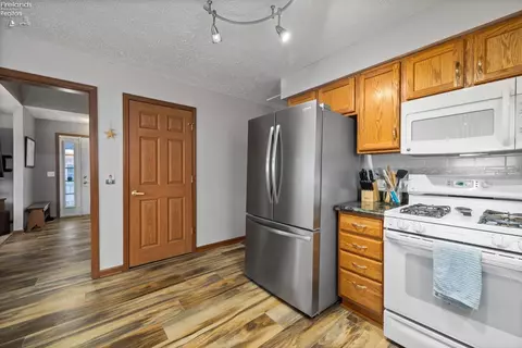 8067 E Mary Ln, Marblehead, OH 43440 photo 10