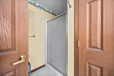 8067 E Mary Ln, Marblehead, OH 43440 photo 21