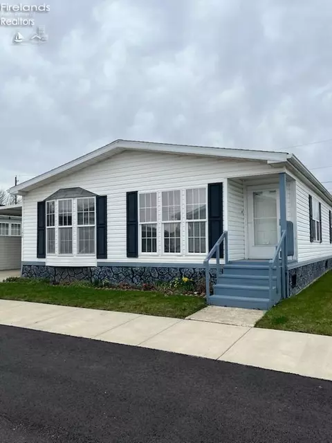 60 N St Rt 101 #142, Tiffin, OH 44883
