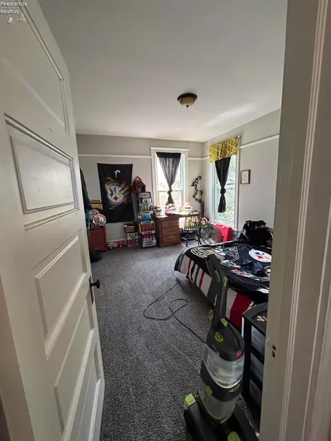 405 Maple St, Willard, OH 44890 photo 11