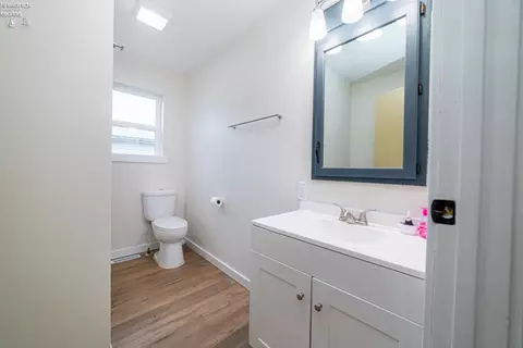 Bath - 508 Keefer, Willard, OH 44890 photo 1 of 2