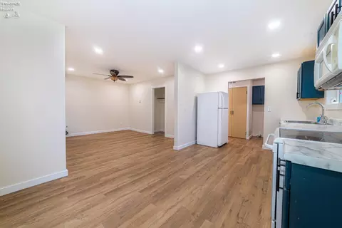 Living - 508 Keefer, Willard, OH 44890 photo 2 of 2