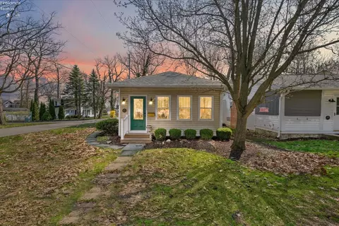403 Cherry Ave, Lakeside, OH 43440