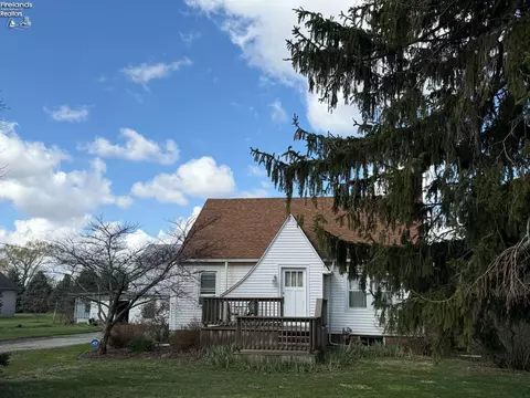 2412 Tiffin Rd, Fremont, OH 43420