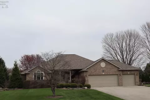 79 Ridgeview Cir, Milan, OH 44846