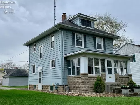 Exterior - 810 Park, Willard, OH 44890 photo 1 of 5