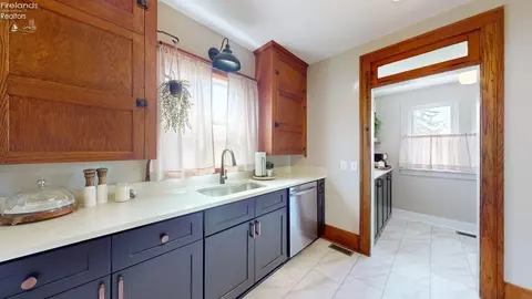 Kitchen - 810 Park, Willard, OH 44890 photo 1 of 4
