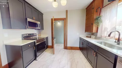 Kitchen - 810 Park, Willard, OH 44890 photo 3 of 4