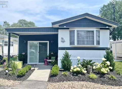999 N Buck Rd #13, Marblehead, OH 43440